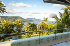 Bella Azure Two Bedroom Two Bathroom Spacious Ocean-view Apartment With Golf Buggy